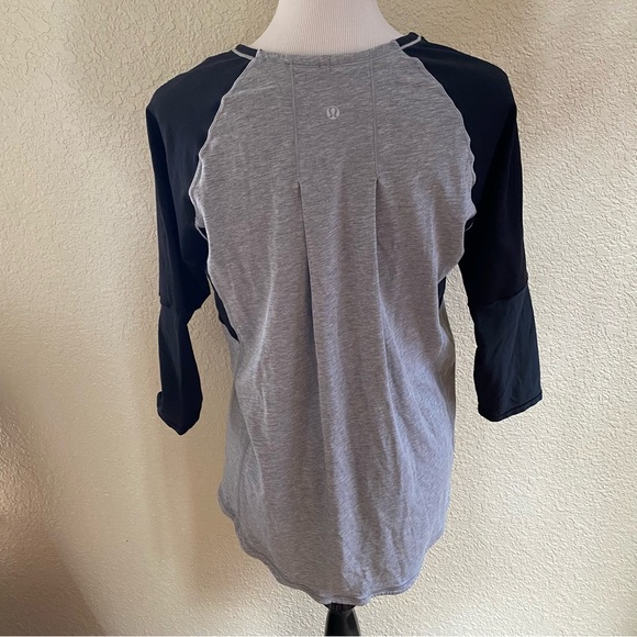 Lululemon Spin City Top Half Zip 3/4 Sleeve Gray Black Color Block Round Neck - Picture 5 of 9